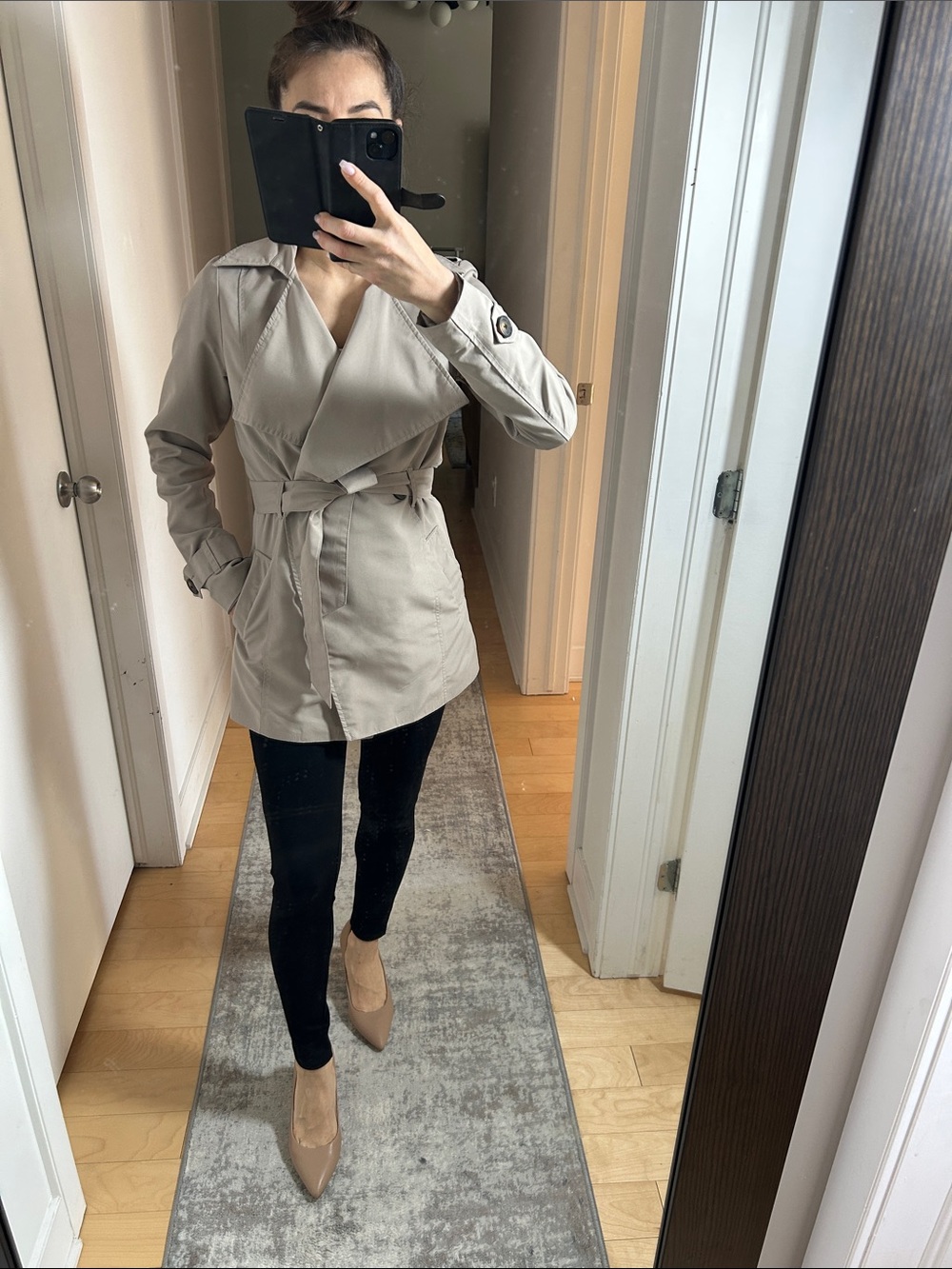 Vero Moda Lightweight Trench Coat – Crisscross Front, Belted, Chic Fit